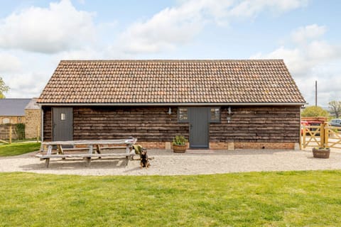 High Barn & Little Barn - StayCotswold