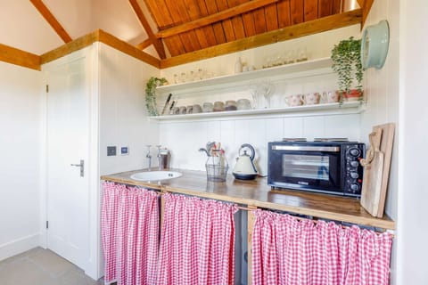 High Barn & Little Barn - StayCotswold