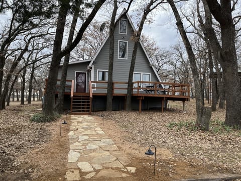 Zane Gray Cabin is set in the midst of a private seven acre retreat. 