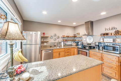 Kitchen | Drip Coffee Maker | Toaster | Knife Set | Cooking Basics