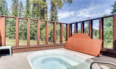 Shared Outdoor Hot Tub