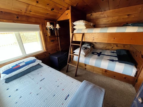 Bunk room! Two Full size bunk beds with an additional twin. 