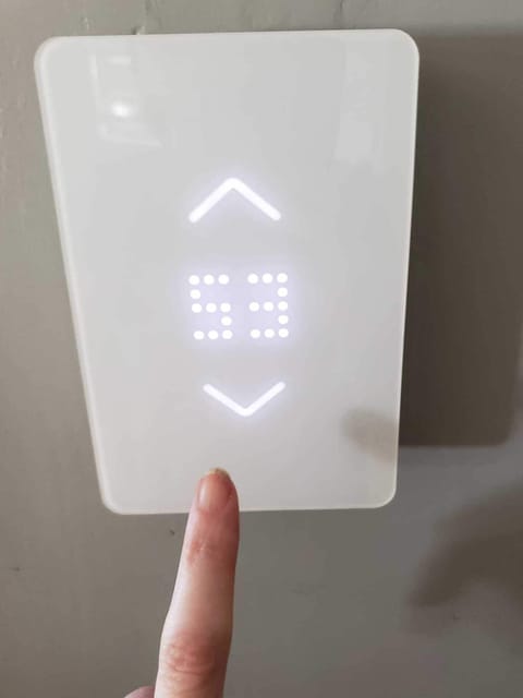 Digital thermostat is easy to use