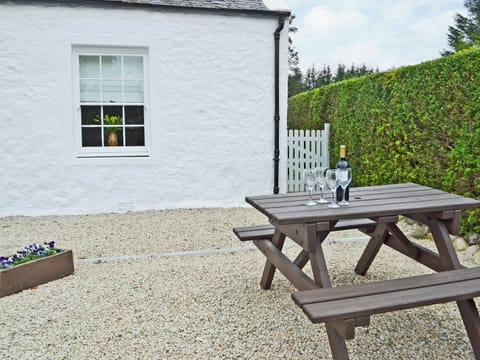 Peaceful sitting-out-area | Altbeg, Isle of Arran