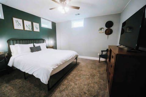 Master Bedroom - King Size Bed, Closet, Dresser, Luggage Rack
