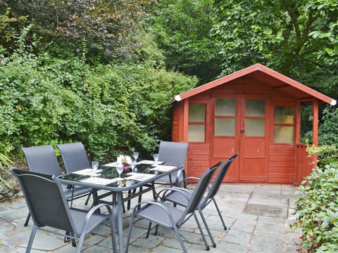 Relaxing sitting-out-area | Sheilings, Loughrigg, near Ambleside