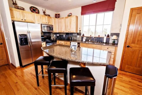 Fully-equipped kitchen