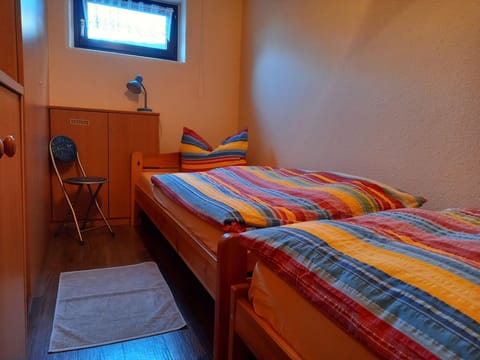 2 bedrooms, free internet