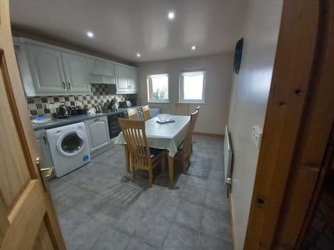 Kitvhen and dining area