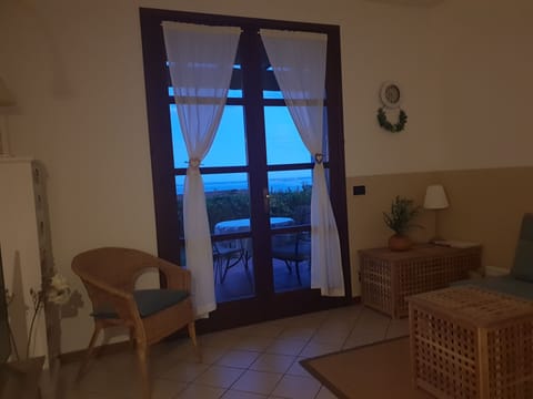 Apartment, terrace with lake and mountain view in a green area with pool Apartment in Lake Garda