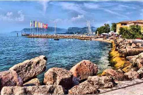 Beach nearby, sun loungers, beach towels