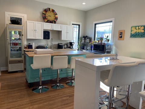 The kitchen cafe is open 24 hours a day