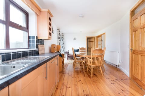 Ceol_Na_Mara_Fethard_on_Sea_Wexford_5_Bedrooms
