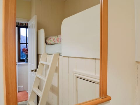 Charming children’s bedroom | Pear Tree Cottage, Bowness on Windermere