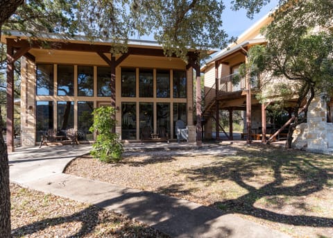 Front entrance walk way