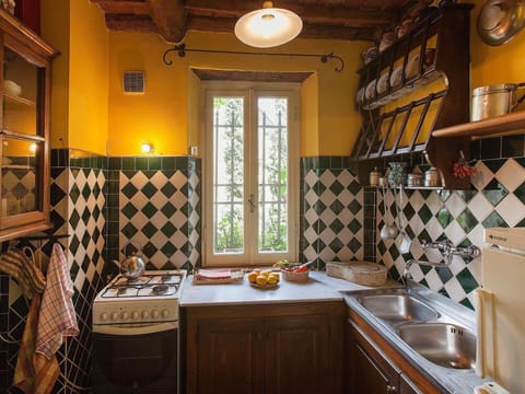 Room, Property, Countertop, Interior Design, Building, Furniture, Home, Lighting, Real Estate, House