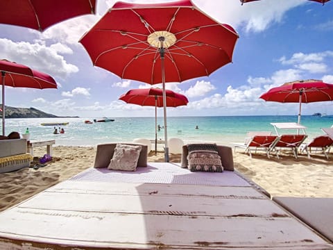 Beach nearby, beach towels