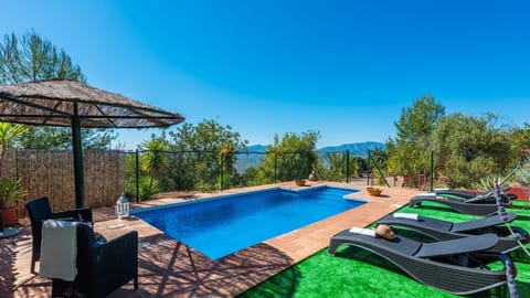 Hornillos Alozaina by Ruralidays