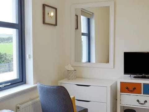 Comfy twin bedroom | Thistlebank, Banton, near Kilsyth