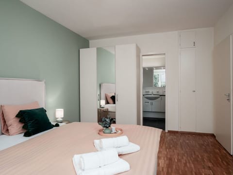 Furniture, Interior Design, Wall, Flooring, Floor, Bed, Bedroom, Ceiling, Room, Textile