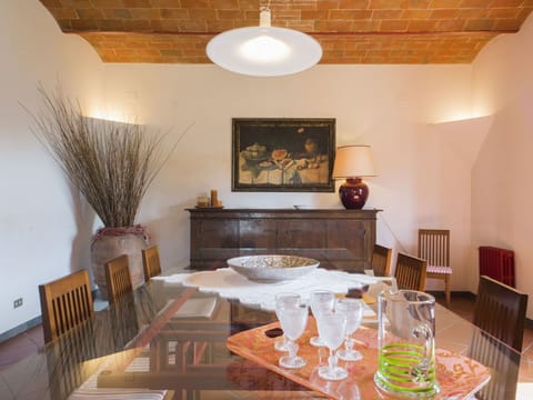 Room, Property, Interior Design, Furniture, Ceiling, Dining Room, Building, Table, House, Living Room