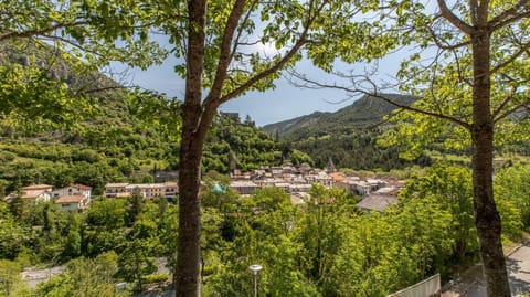 Experience the picturesque atmosphere at this amazing property.