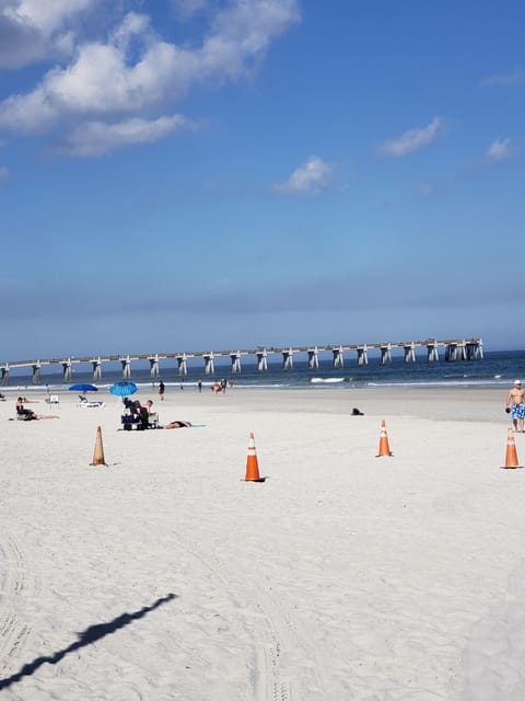 Beach nearby, sun loungers, beach towels