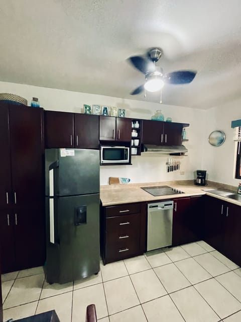 Microwave, dishwasher, cookware/dishes/utensils