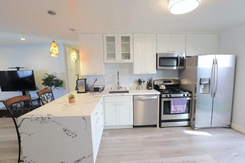 Fully upgraded gourmet kitchen with top of line appliances, utensils and cutlery. Permit #str14-0085