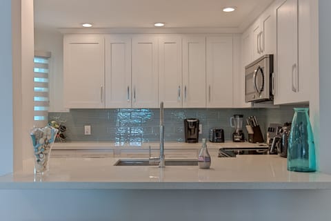 Plenty of counter space
Copyright - propertiesbyams.com