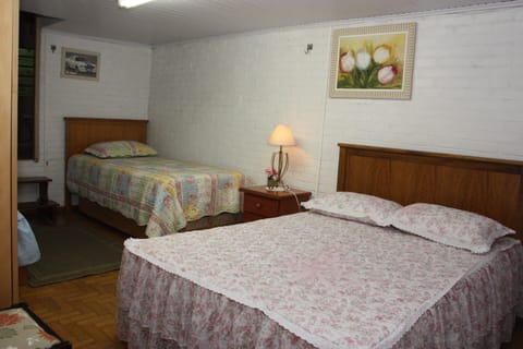 5 bedrooms, in-room safe, iron/ironing board, free WiFi