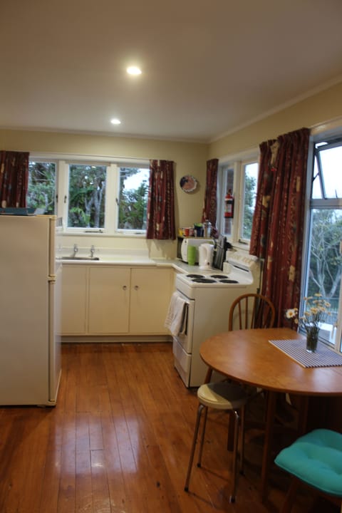 Kitchen & dinning with viewa