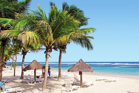 Beach nearby, beach towels