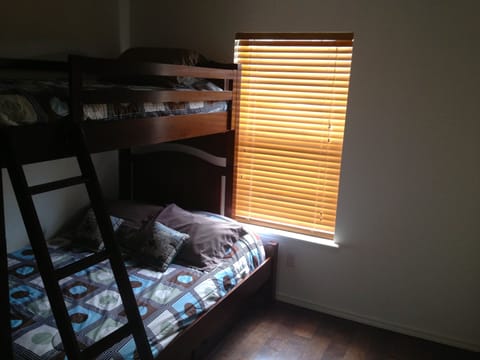 2 bedrooms, WiFi, bed sheets, wheelchair access