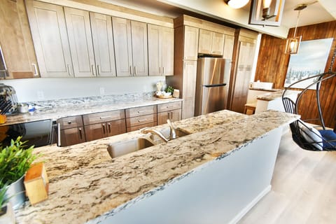 Fully Equipped Kitchen - Fully Equipped Kitchen