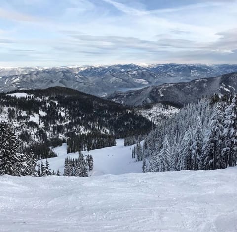 Snow and ski sports