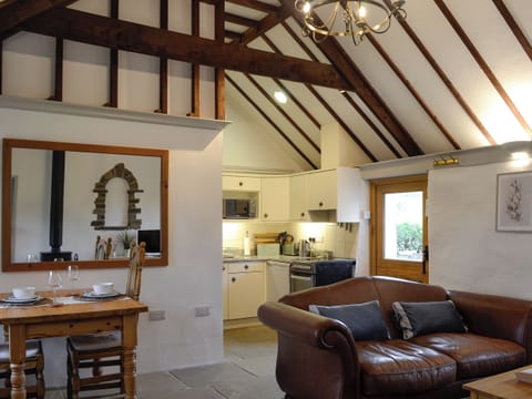 Open plan living space | Tankey Lake Farm- Teal - Tankey Lake Farm, Llangennith, near Swansea