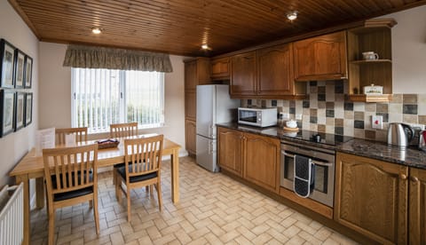 Enjoy your meals in the dine-in kitchen. 