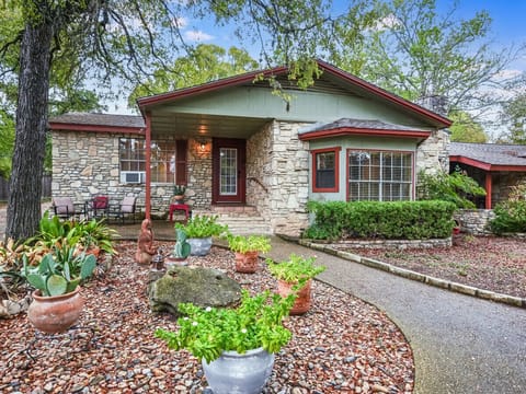 Front of CASA Grande