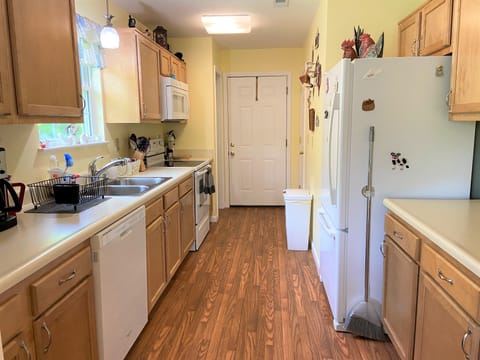 Come on in and make yourselves at home! All dishes & utensils are here for you!