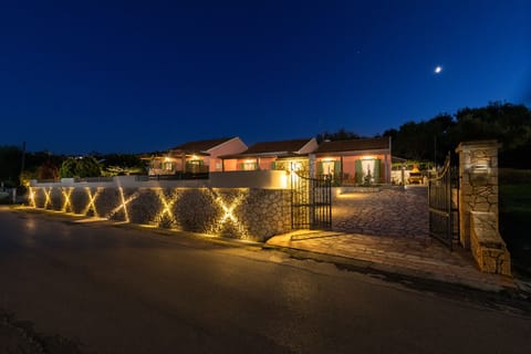 Garden apartments-Anemone Apartment Agios Stefanos-
