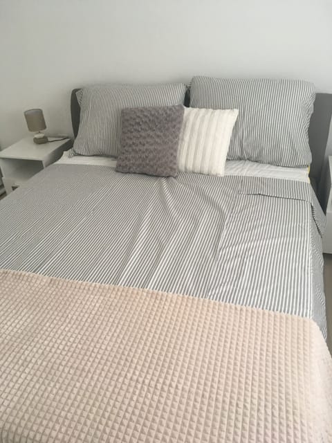 2 bedrooms, in-room safe, WiFi, bed sheets