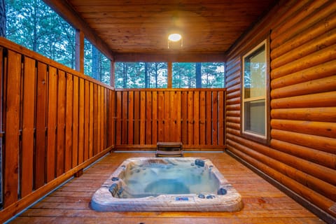 Indoor spa tub