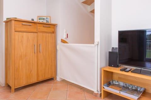 1st floor: child protection in front of the stairs