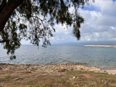 Beach nearby, sun loungers, beach towels