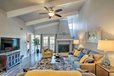 Explore Old Town Scottsdale from this charming vacation rental condo!
