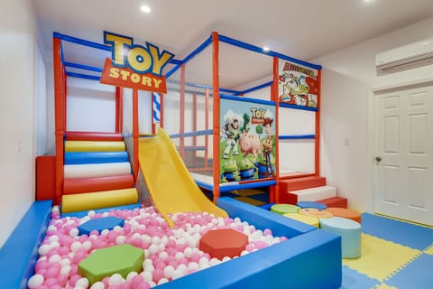 Toy Story indoor playground with trampoline, slide and ball pit!