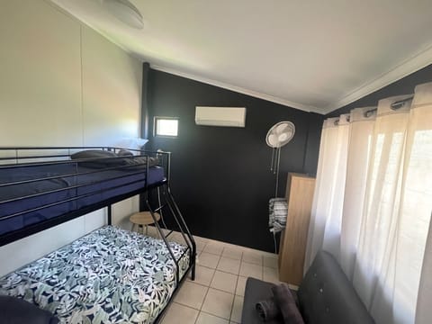 2 bedrooms, WiFi, bed sheets, wheelchair access