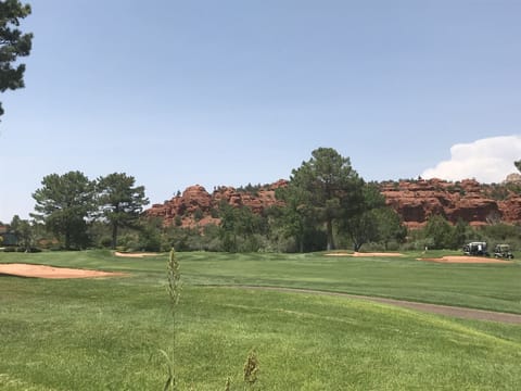 And idyllic Sedona golf views