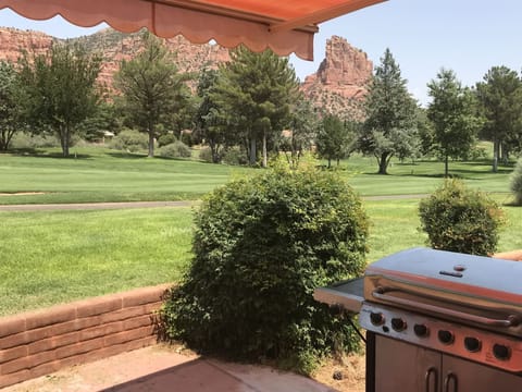 Glenbar is located on the 3rd fairway of Oak Creek Golf Course in Sedona